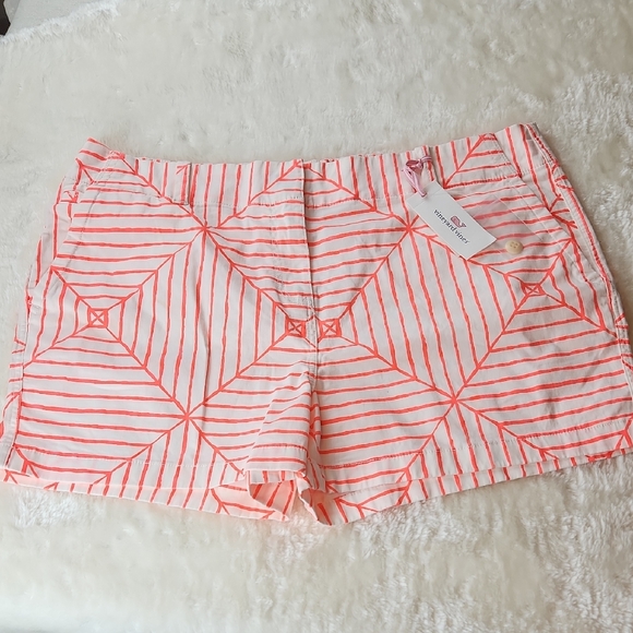 Vineyard Vines Geo Everyday Shorts Size 16, NWT - Picture 1 of 7